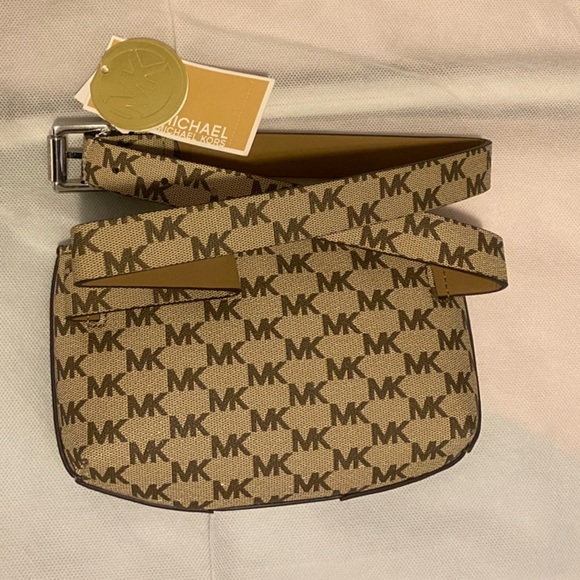 Michael Kors Monogram Waistbag Beige White MSRP $108 - Picture 2 of 4